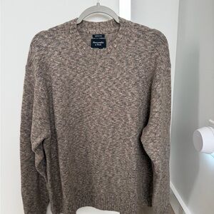 Abercrombie & Fitch Men's Tan Crewneck Sweater